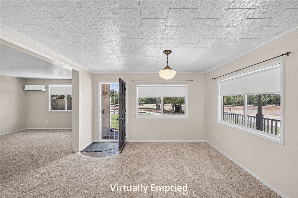 3555 Fresno Property Photo 7