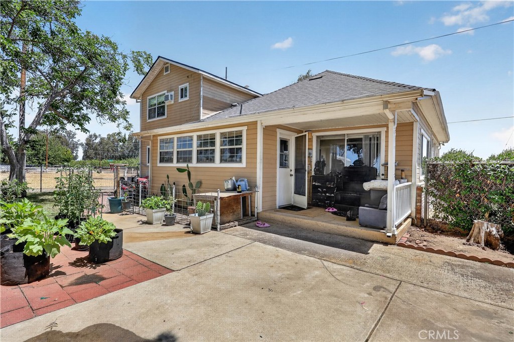 3555 Fresno Property Photo 40