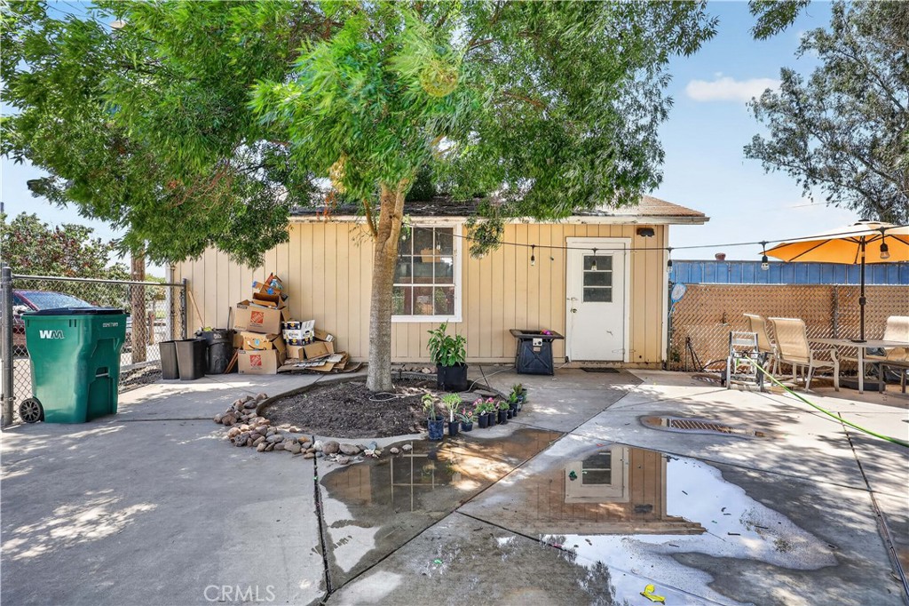 3555 Fresno Property Photo 42
