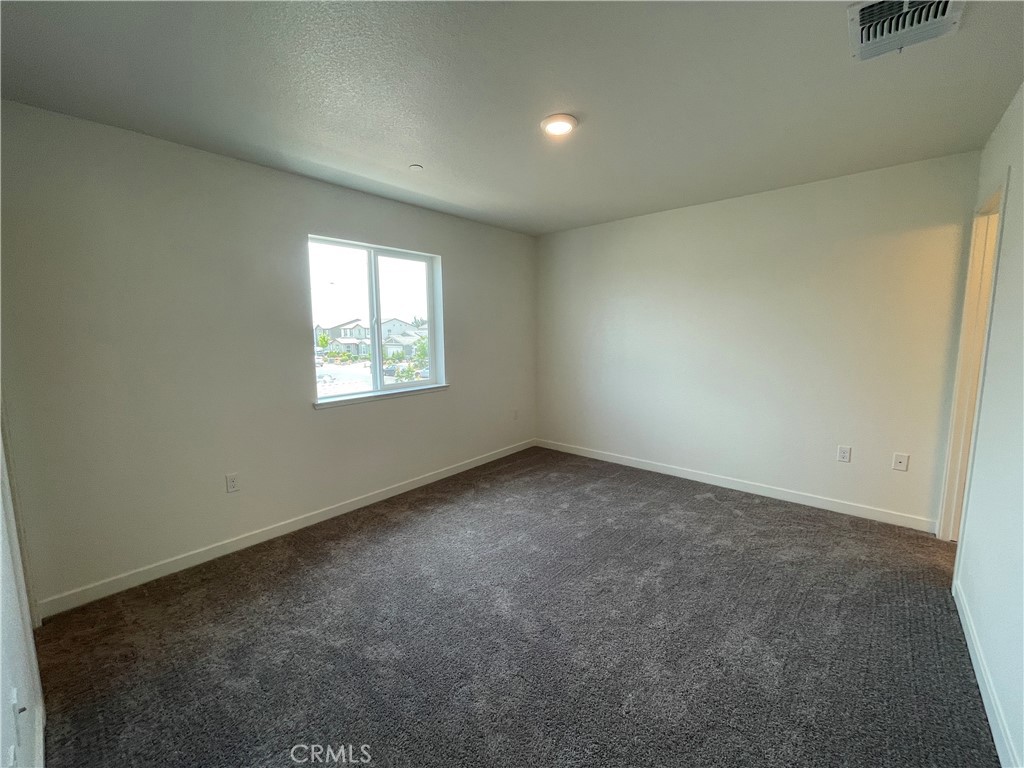 708 Stone Ridge East Avenue Property Photo 2