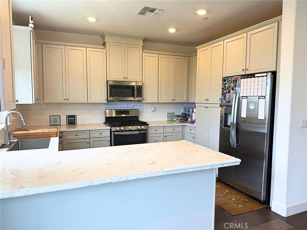 1064 Caraballo Property Photo 6