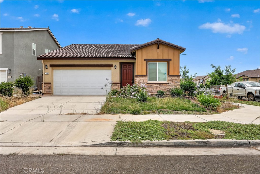 714 Suzanne Property Photo 1