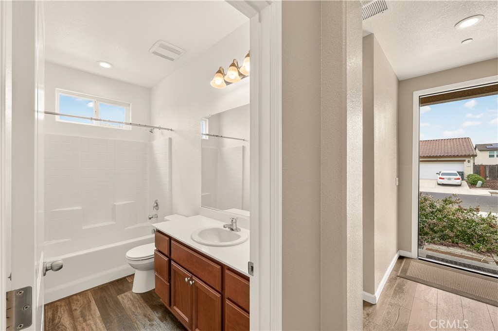 714 Suzanne Property Photo 8