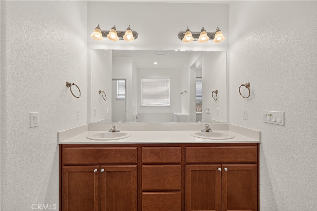 714 Suzanne Property Photo 20