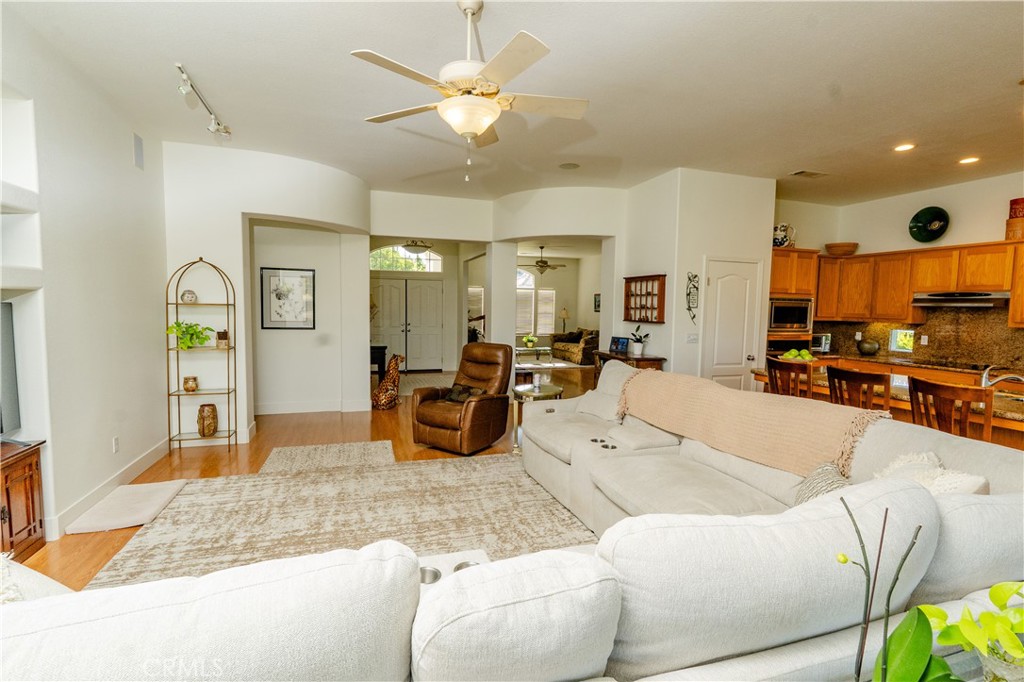 6643 Desert Springs Property Photo 11