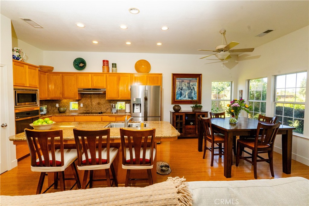 6643 Desert Springs Property Photo 15