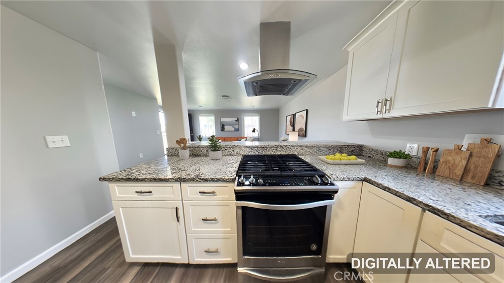 2868 Beachwood Property Photo 4