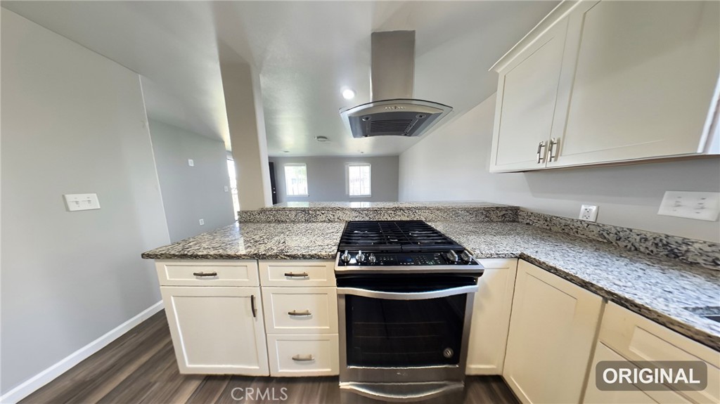 2868 Beachwood Property Photo 5