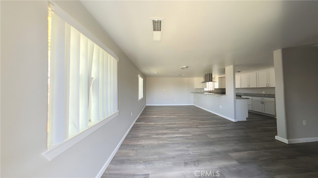 2868 Beachwood Property Photo 8