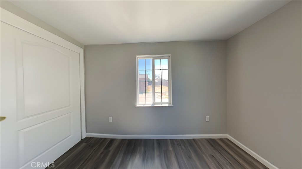 2868 Beachwood Property Photo 9