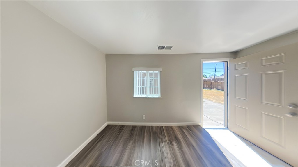 2868 Beachwood Property Photo 10