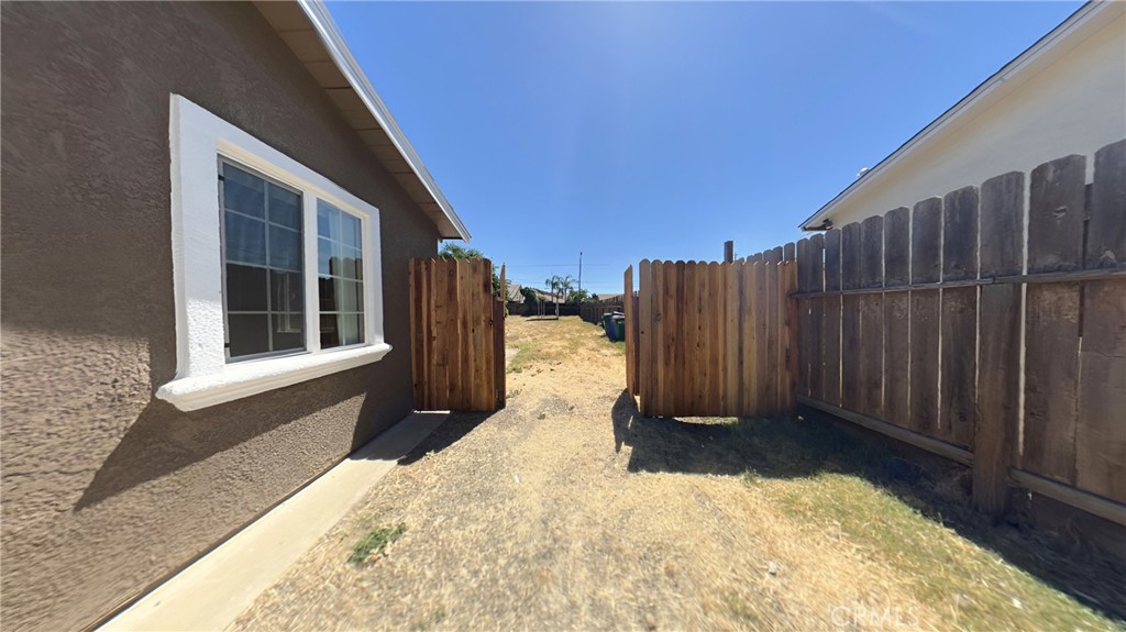 2868 Beachwood Property Photo 15