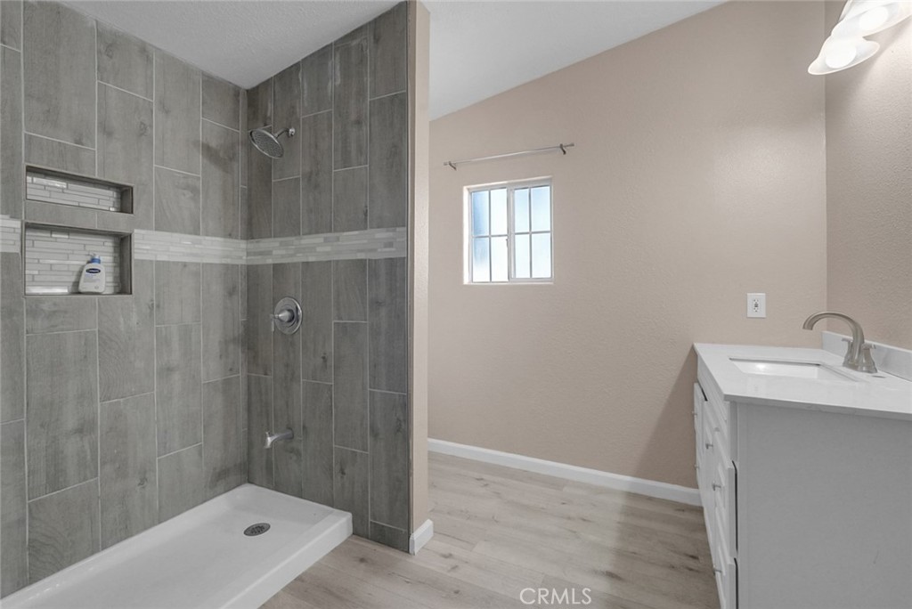 3430 E Redwood Property Photo 15