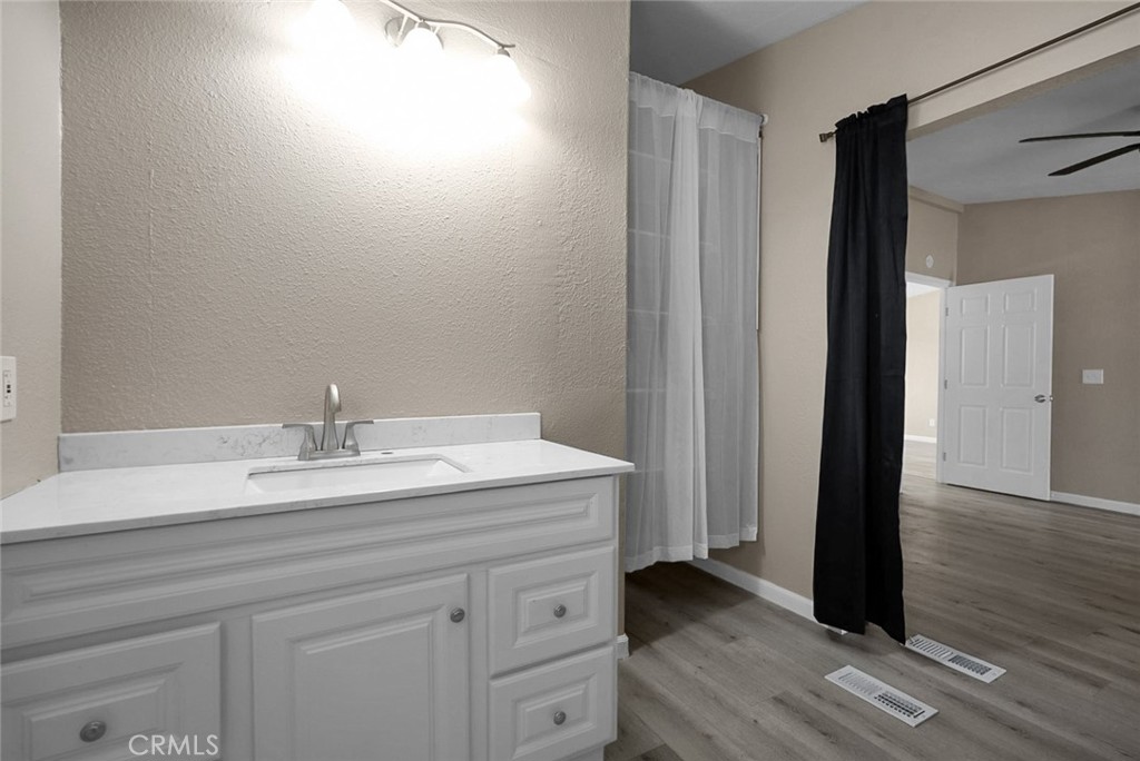 3430 E Redwood Property Photo 18
