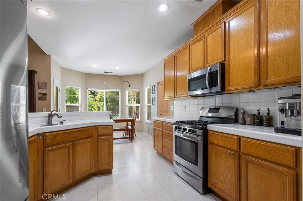 1338 Christopher Property Photo 11