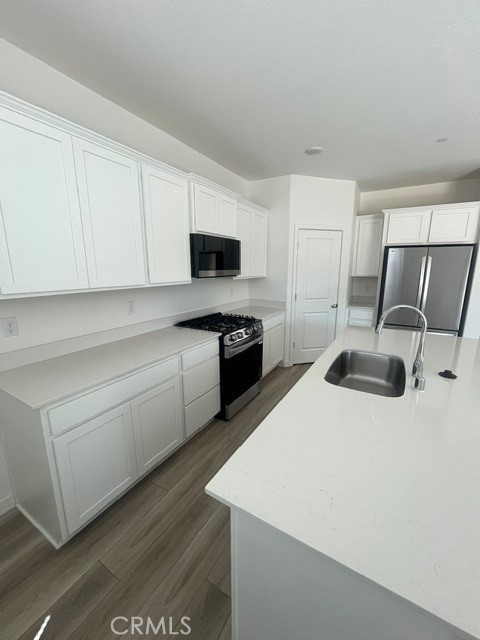 4115 Scarlet Court Property Photo 3
