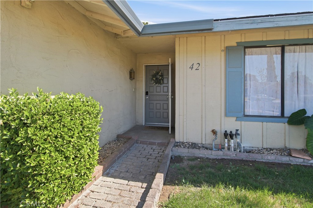 42 Sunset Court Property Photo 3