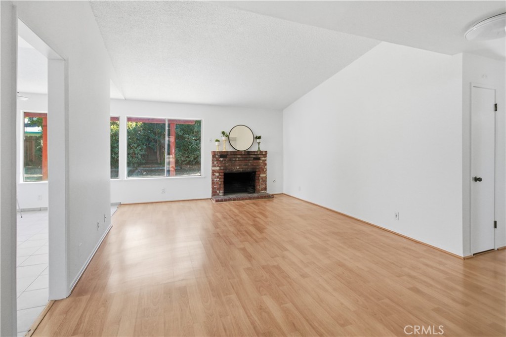 42 Sunset Court Property Photo 5