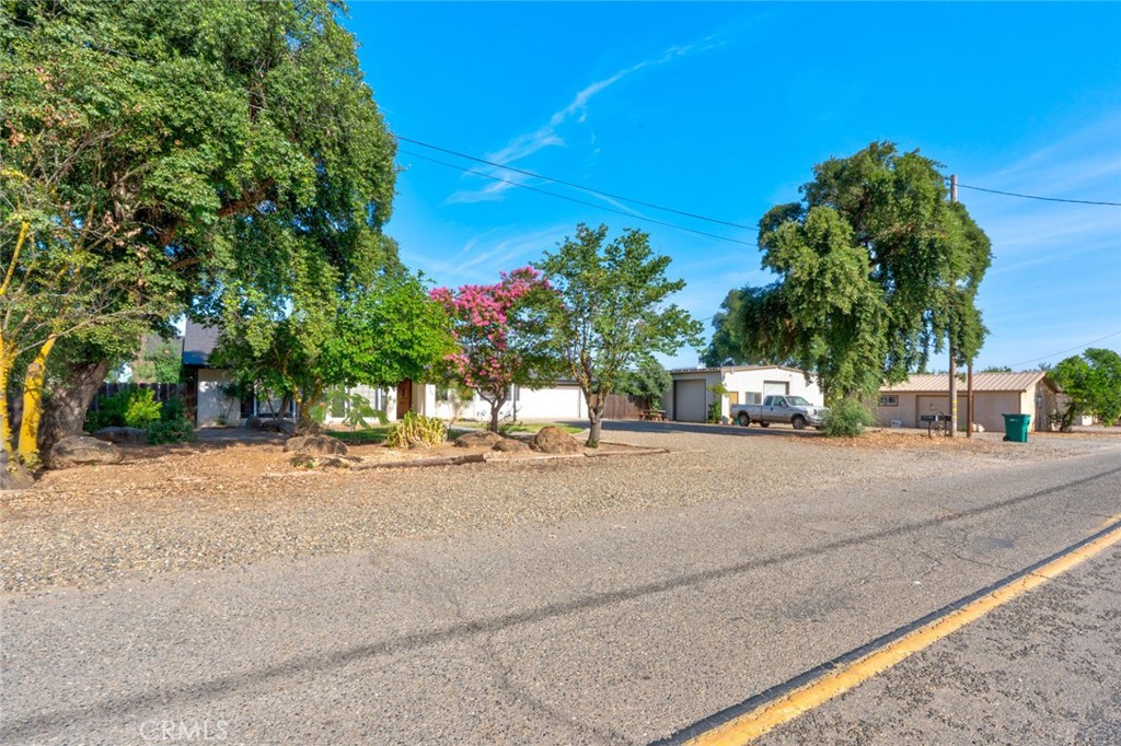 3289 Fresno Property Photo 9