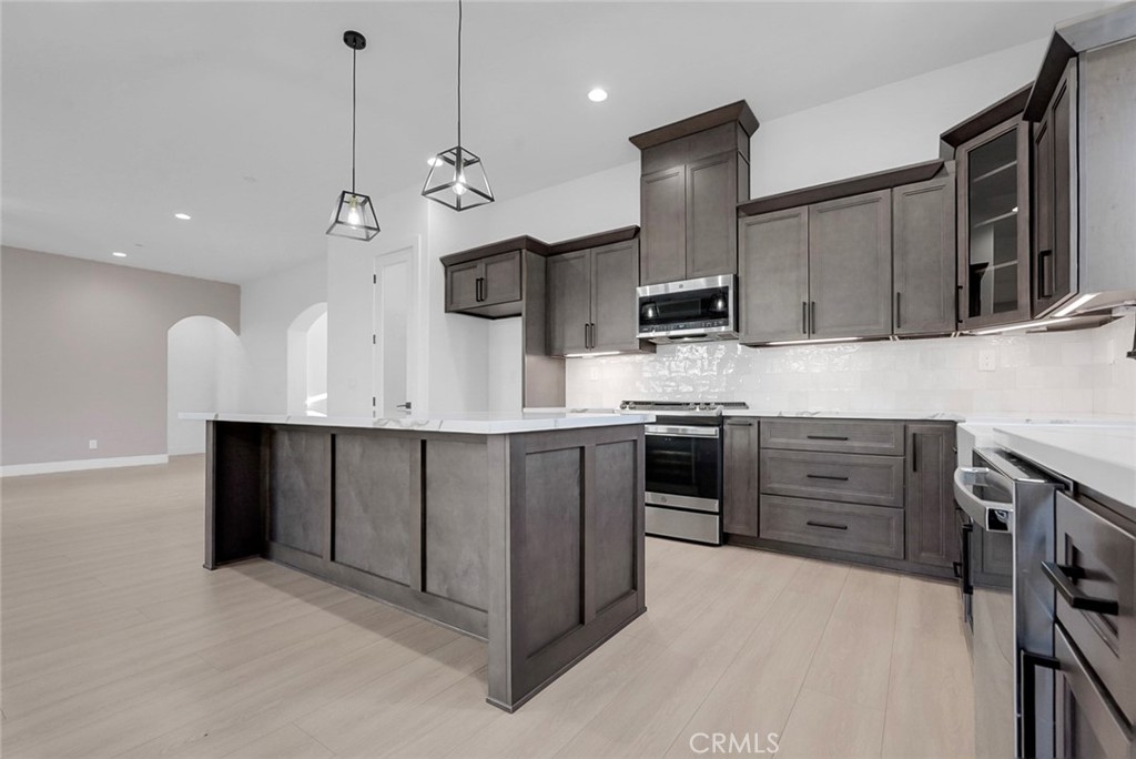 3394 Banbury Property Photo 9