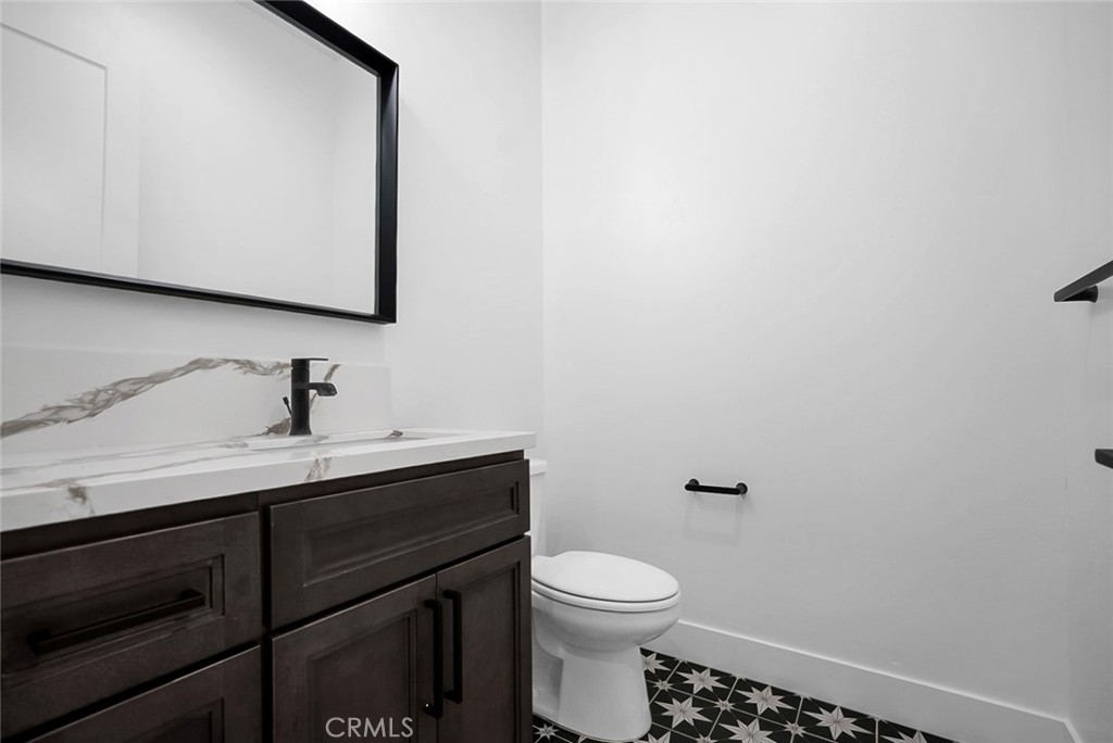 3394 Banbury Property Photo 28