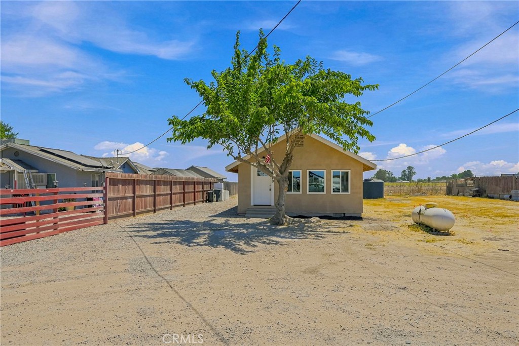 1340 Rita Mae Property Photo 3