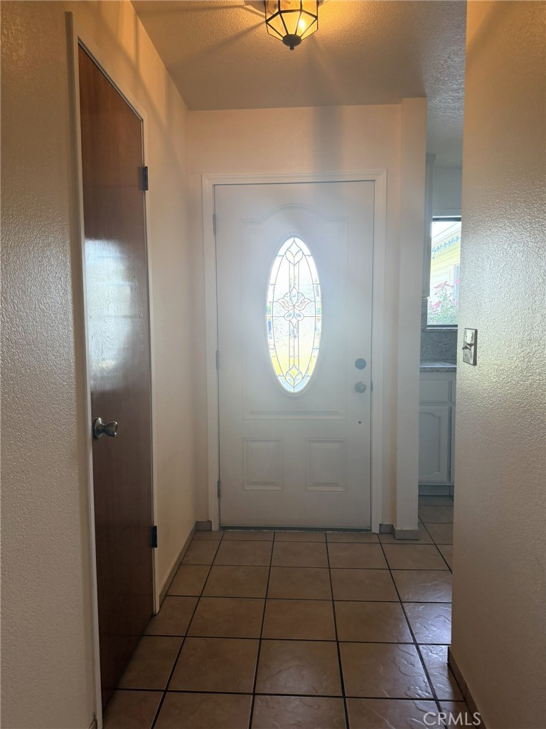 33 E Wallis Property Photo 2
