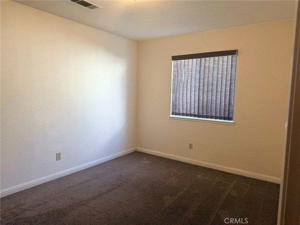 33 E Wallis Property Photo 10