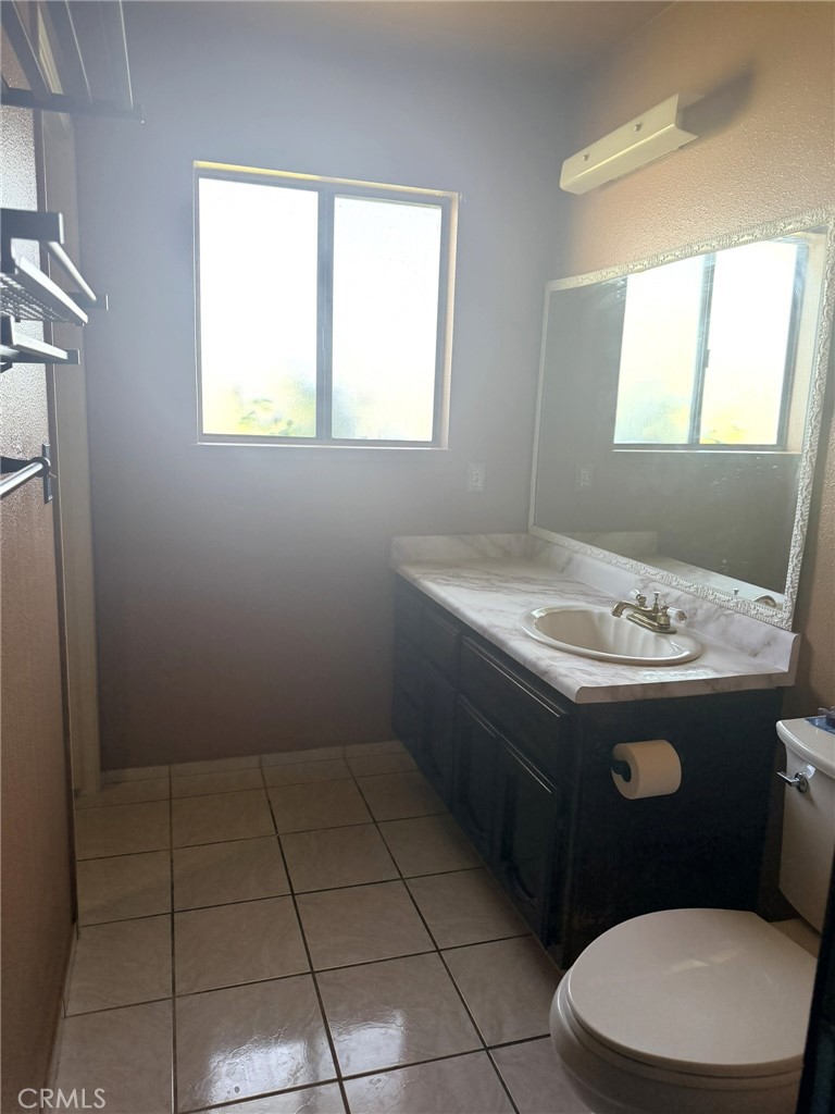 33 E Wallis Property Photo 17