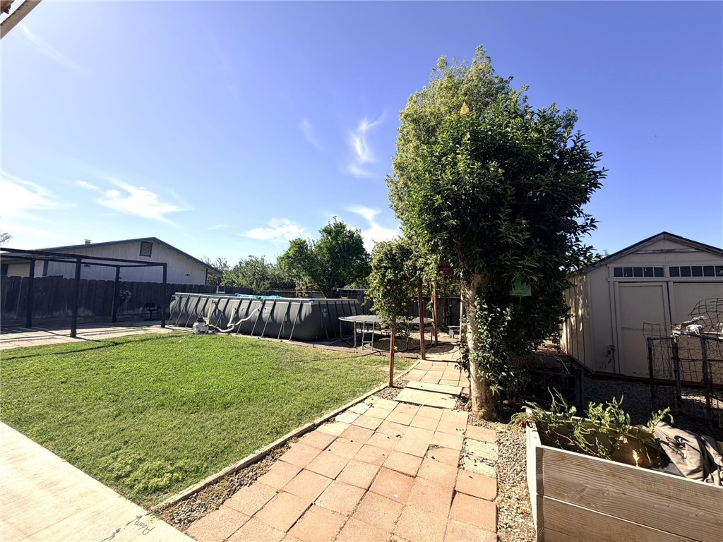 33 E Wallis Property Photo 18