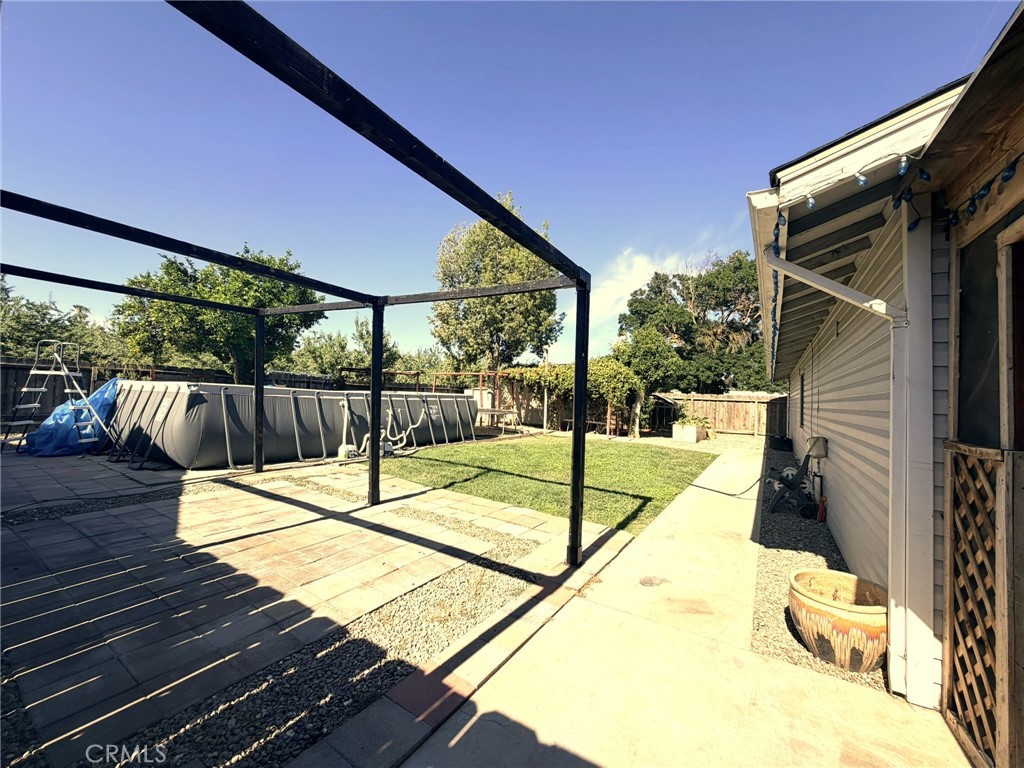 33 E Wallis Property Photo 19