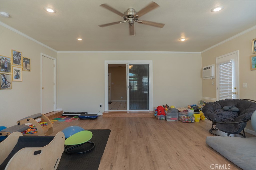 2617 Agnes Property Photo 5