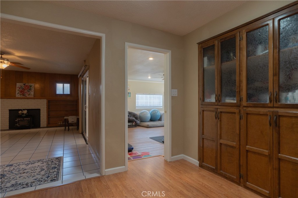 2617 Agnes Property Photo 6