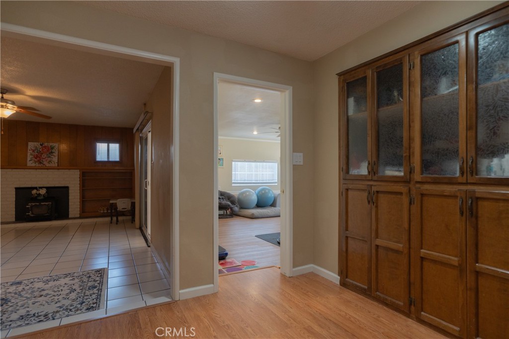 2617 Agnes Property Photo 6