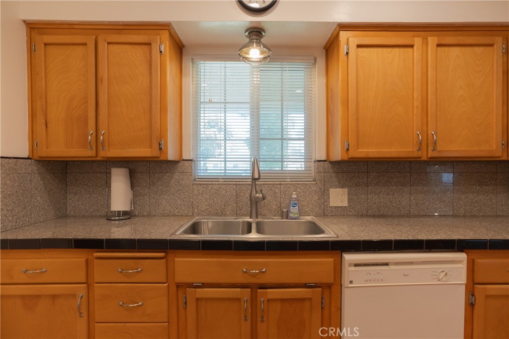 2617 Agnes Property Photo 15