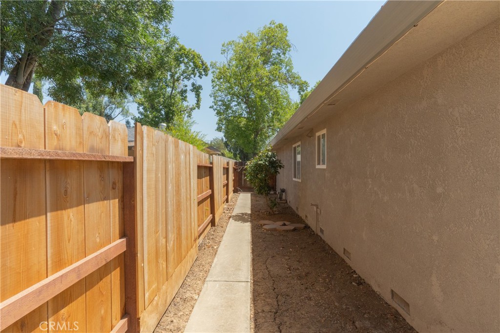 2617 Agnes Property Photo 38
