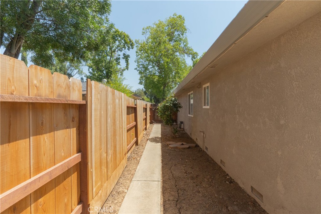 2617 Agnes Property Photo 38
