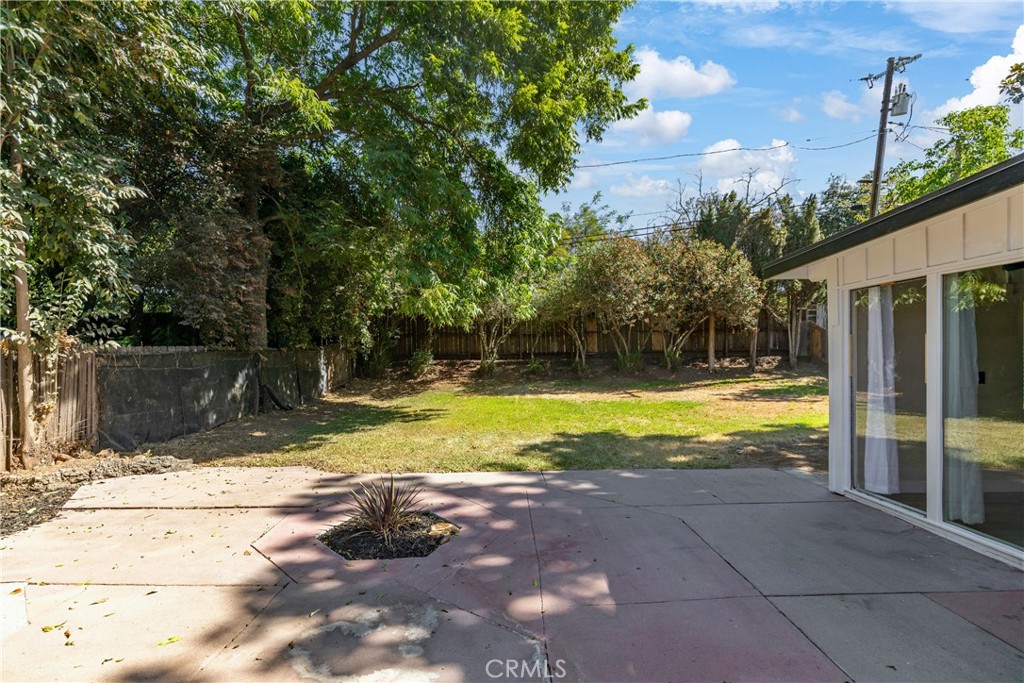 1163 W 25th Property Photo 33