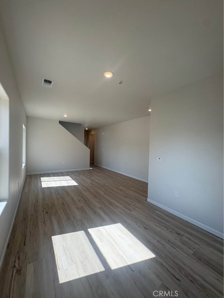 444 Oleander Ct Property Photo 2