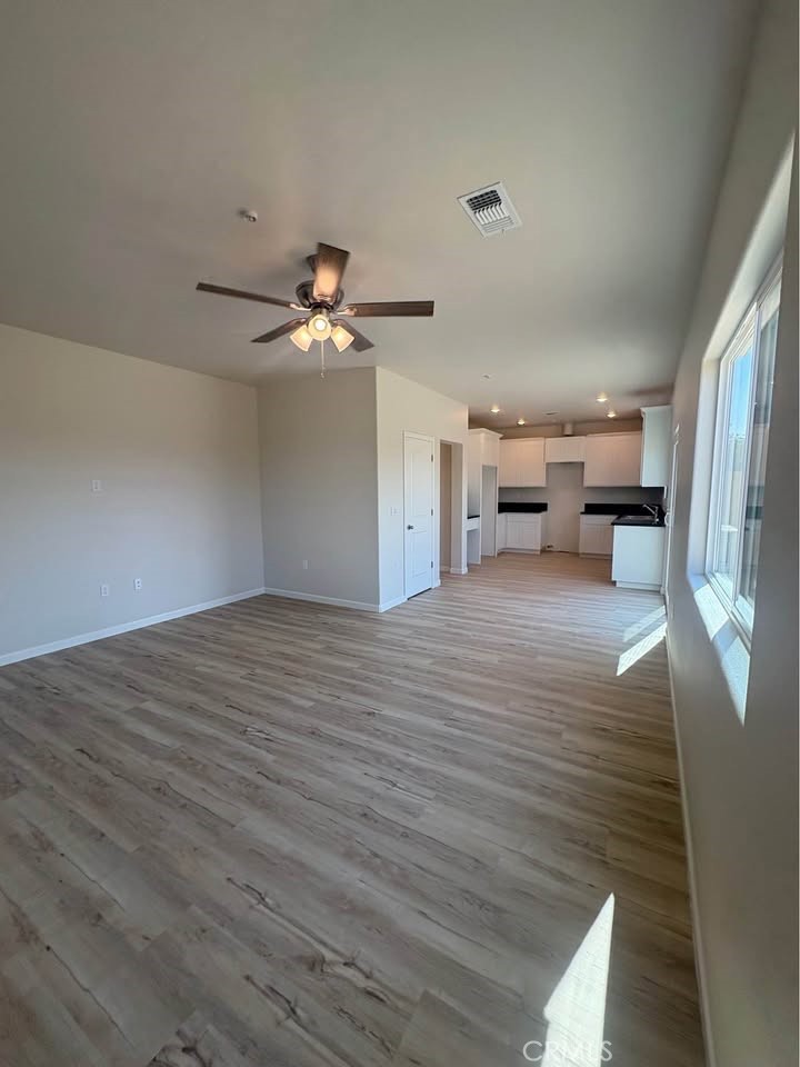 444 Oleander Ct Property Photo 6