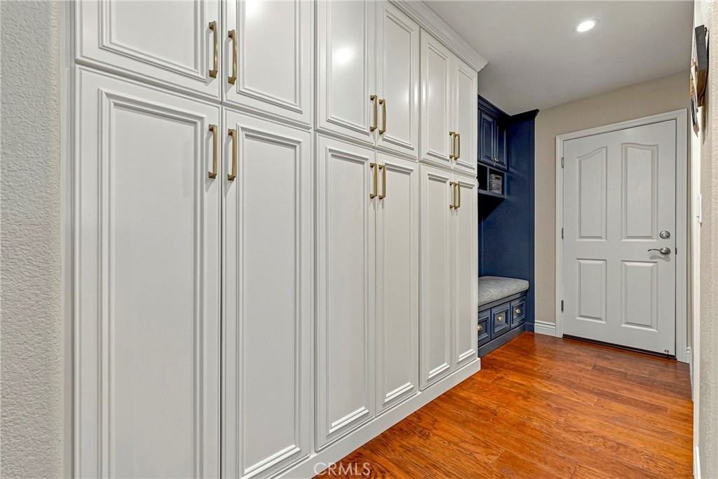 1060 Stratford Avenue Property Photo 24
