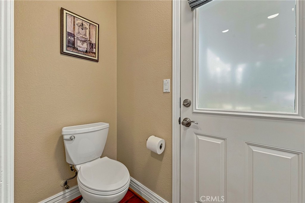 1060 Stratford Avenue Property Photo 29
