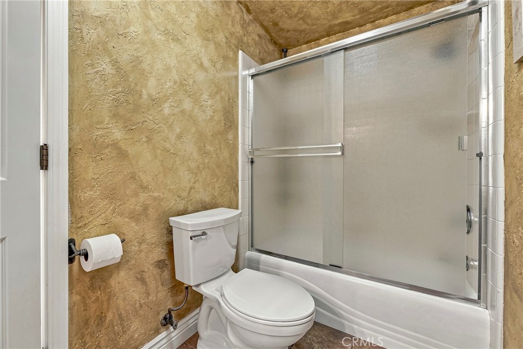 1060 Stratford Avenue Property Photo 30