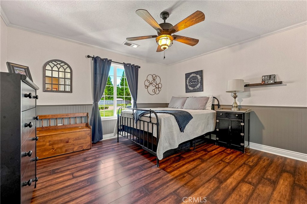 1060 Stratford Avenue Property Photo 32