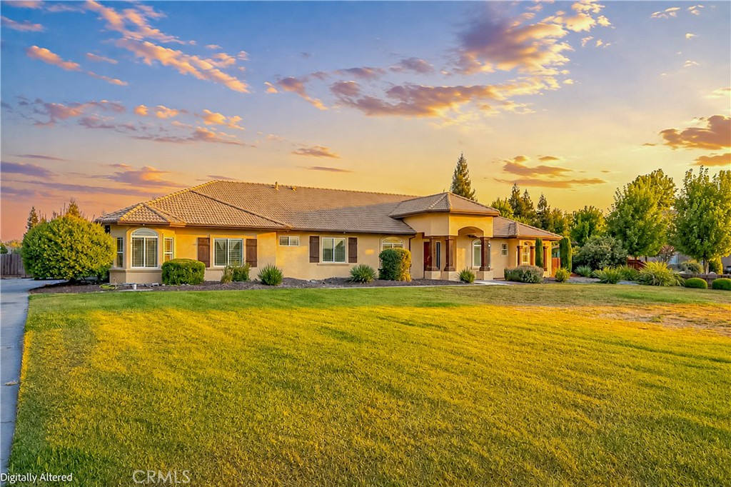 1702 Joeys Property Photo 1