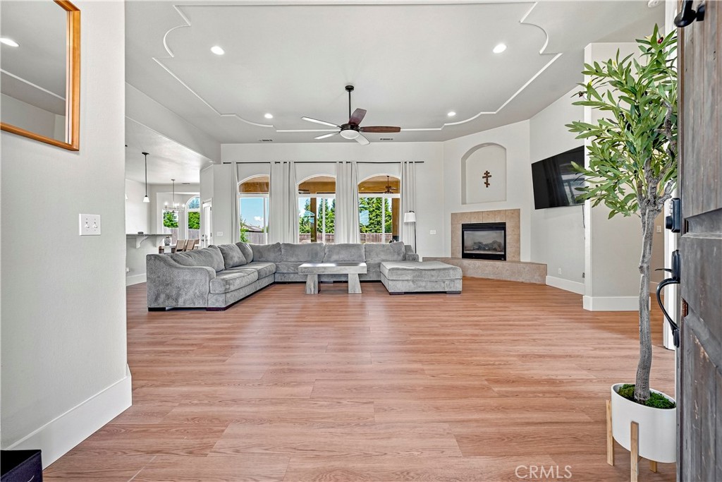 1702 Joeys Property Photo 12