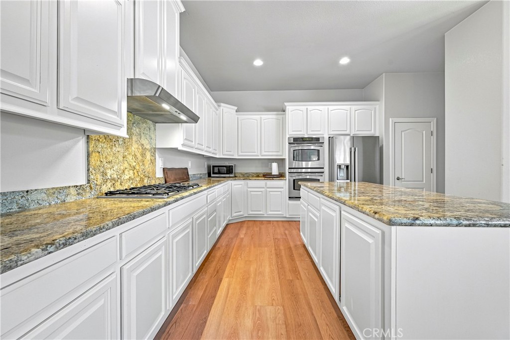 1702 Joeys Property Photo 25