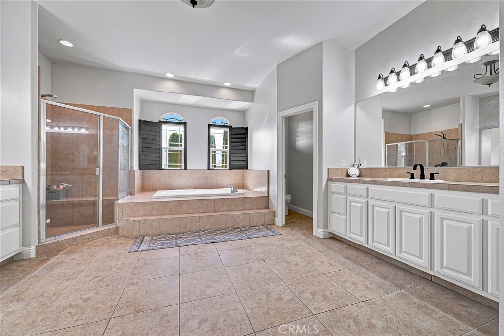 1702 Joeys Property Photo 45