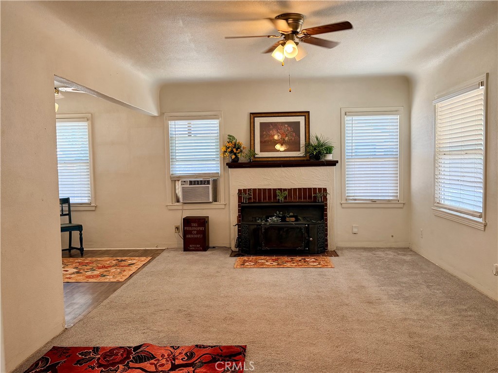 2033 Highland Property Photo 3