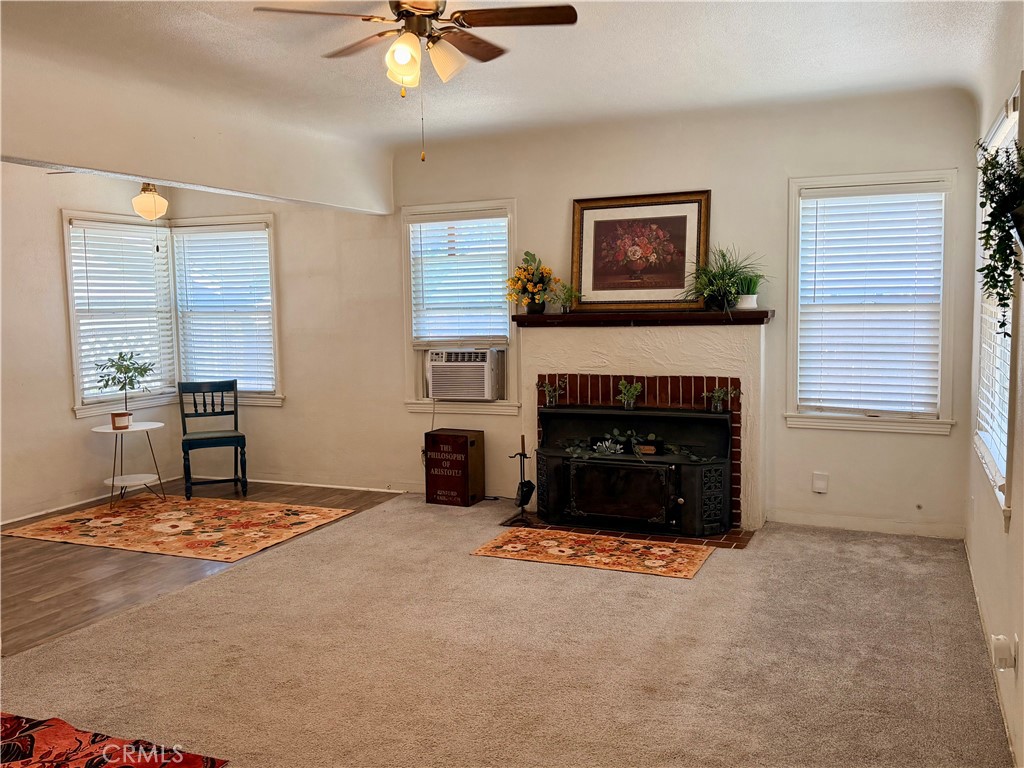 2033 Highland Property Photo 4